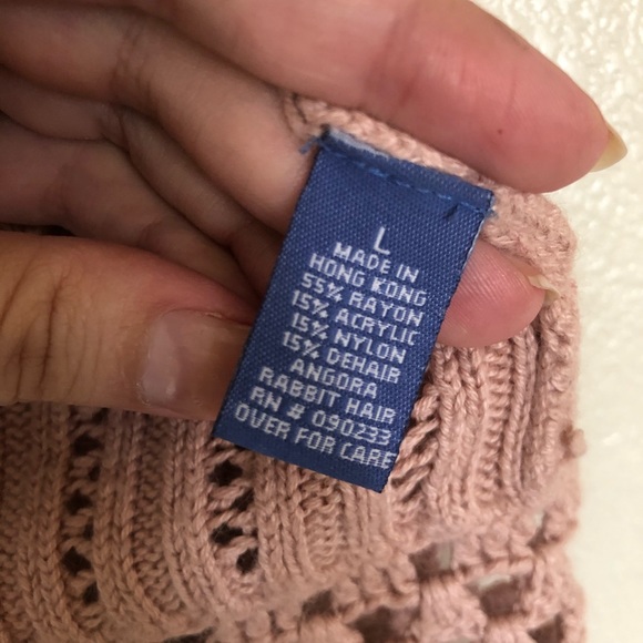 Lulu Pink Crochet Style Sweater Size L - Picture 4 of 8